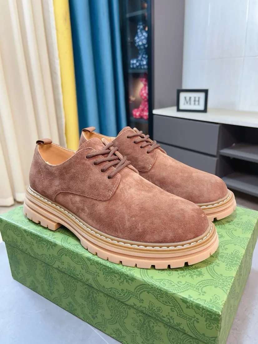 Men's shoes 💰500🌸🌸 (GUCCI) [can be made without label] G's new business boots are full-layer calfskin embossed with classic diamond pattern craftsmanship. They are high-end and classy, ​​versatile and have a full three-dimensional feel. They use raw rubber non-slip outsole. If you look closely, you will be addicted to the leather. You can't extricate yourself ~ the best on the market.          Fabric: Cowhide/Embossed Lining: Cowhide.          Please make a note when placing an order, size: 38-44 (37, 45, 46 can be customized and cannot be returned or exchanged)